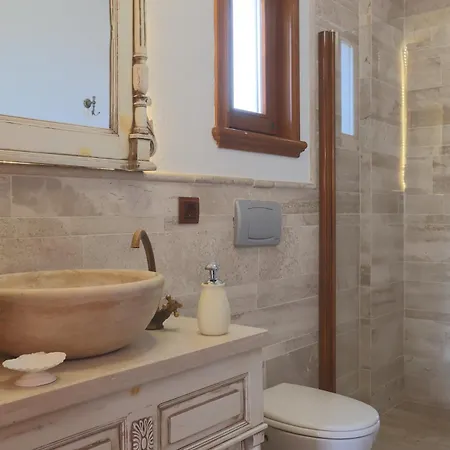 Tas Bahce Cunda Hotel *