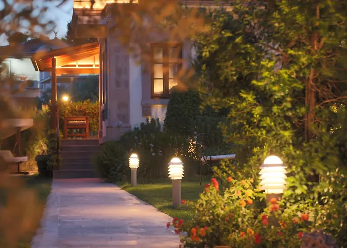 Tas Bahce Cunda Ayvalik