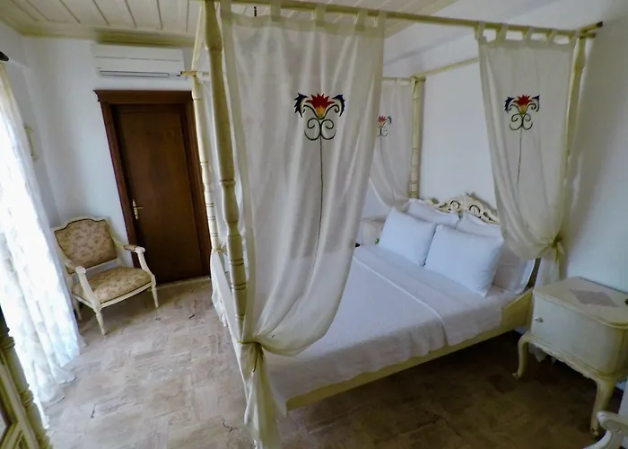 Tas Bahce Cunda Hotel