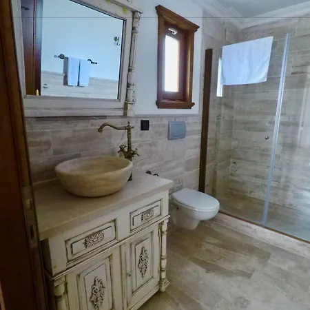Tas Bahce Cunda Ayvalik